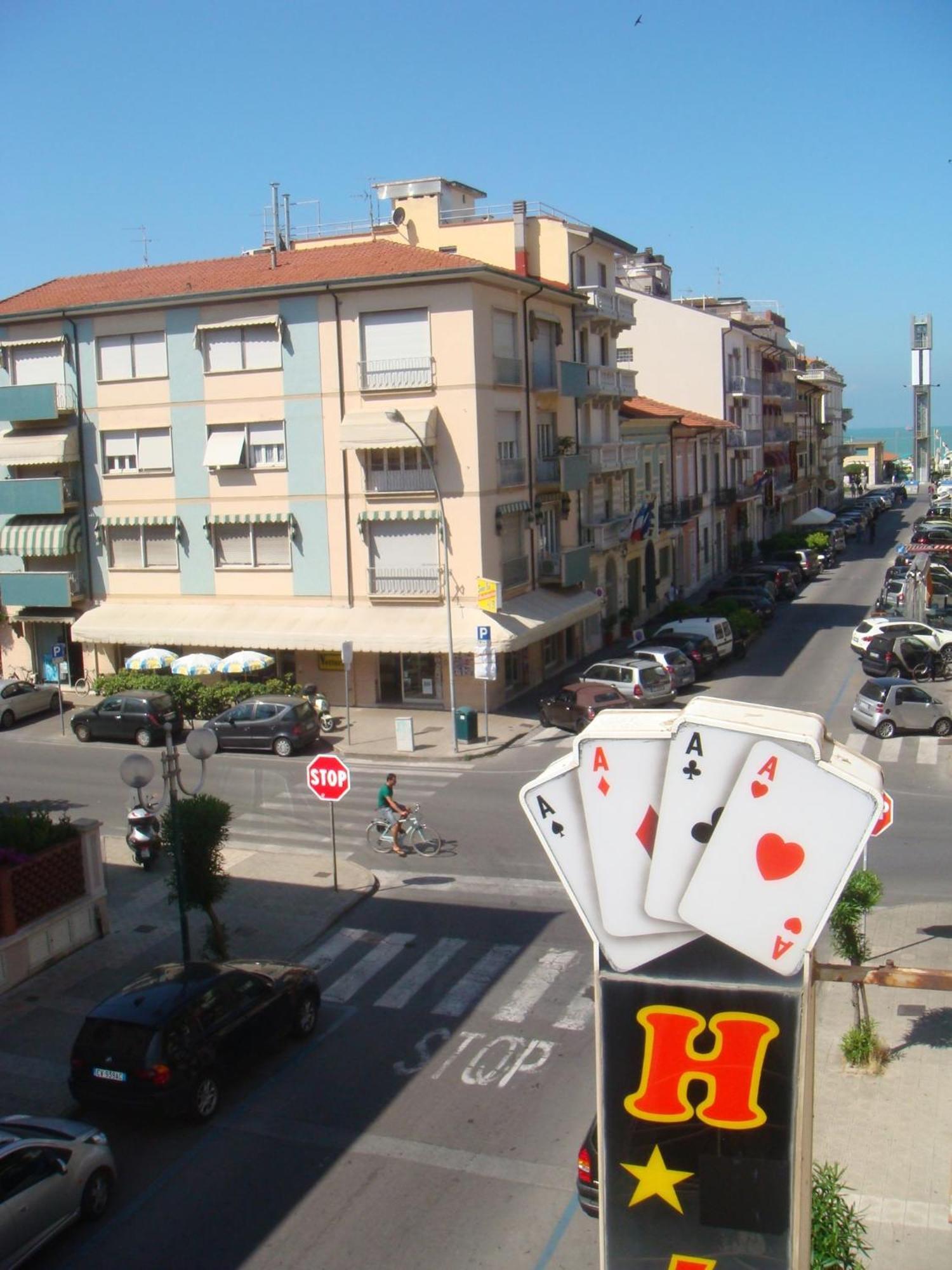 Hotel I 4 Assi Viareggio Exterior photo