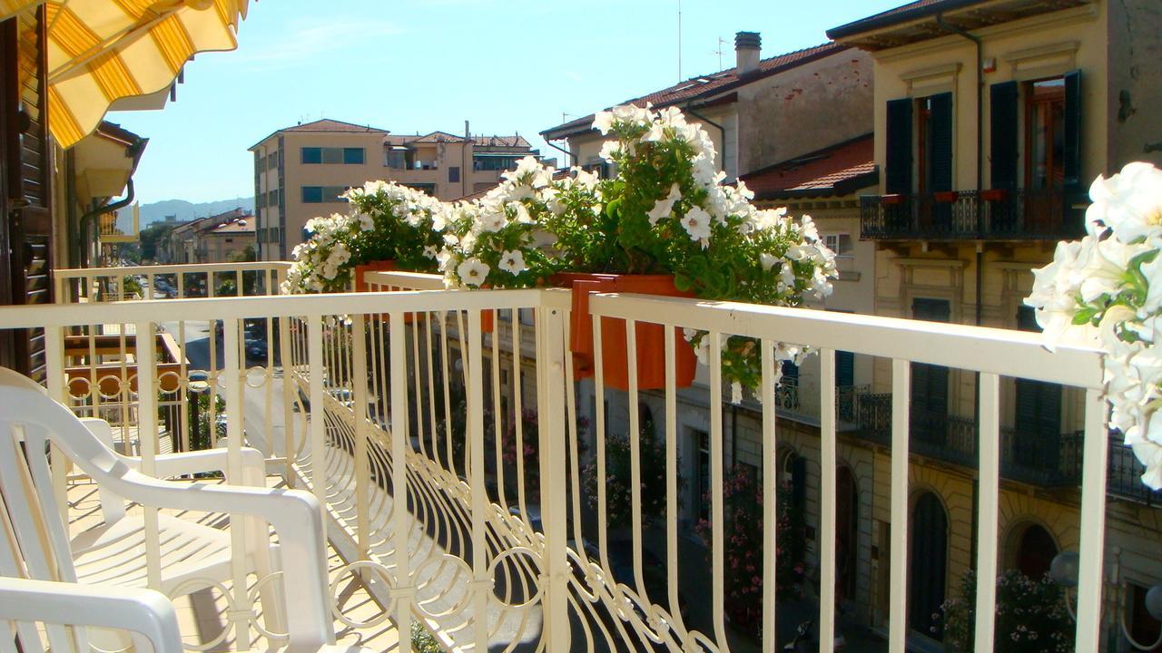 Hotel I 4 Assi Viareggio Exterior photo